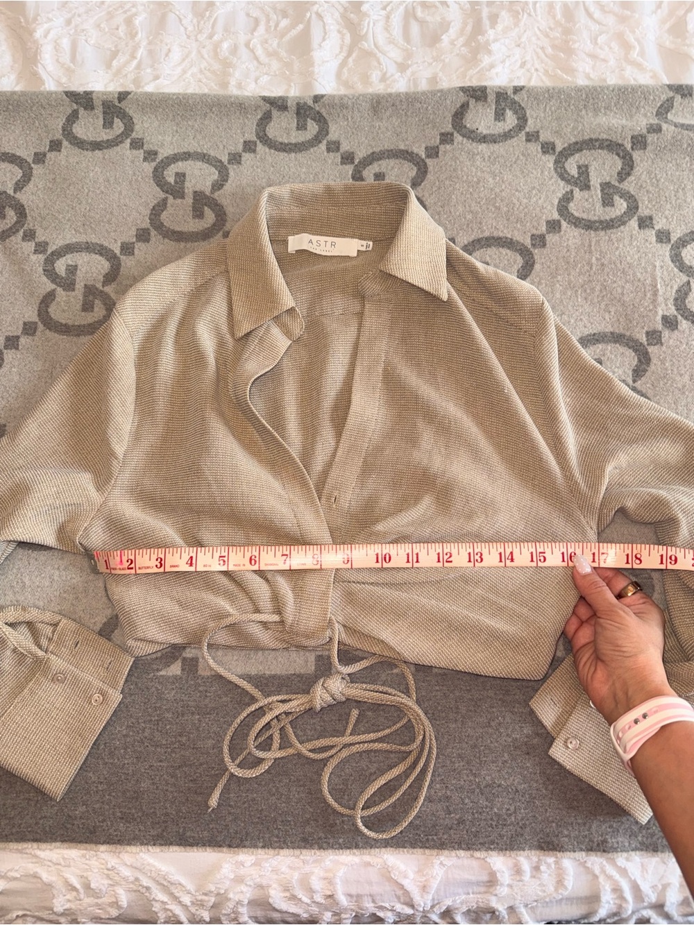 ASTR the Label long sleeve crop linen top - Picture 6 of 10